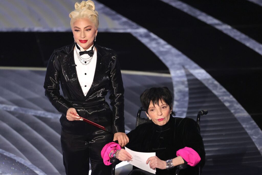 Liza Minnelli alega que o Oscar a forçou a usar cadeira de rodas