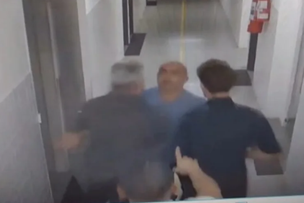Vereador se envolve em confusão em hospital veterinário de João Pessoa e agride funcionário; veja vídeo
