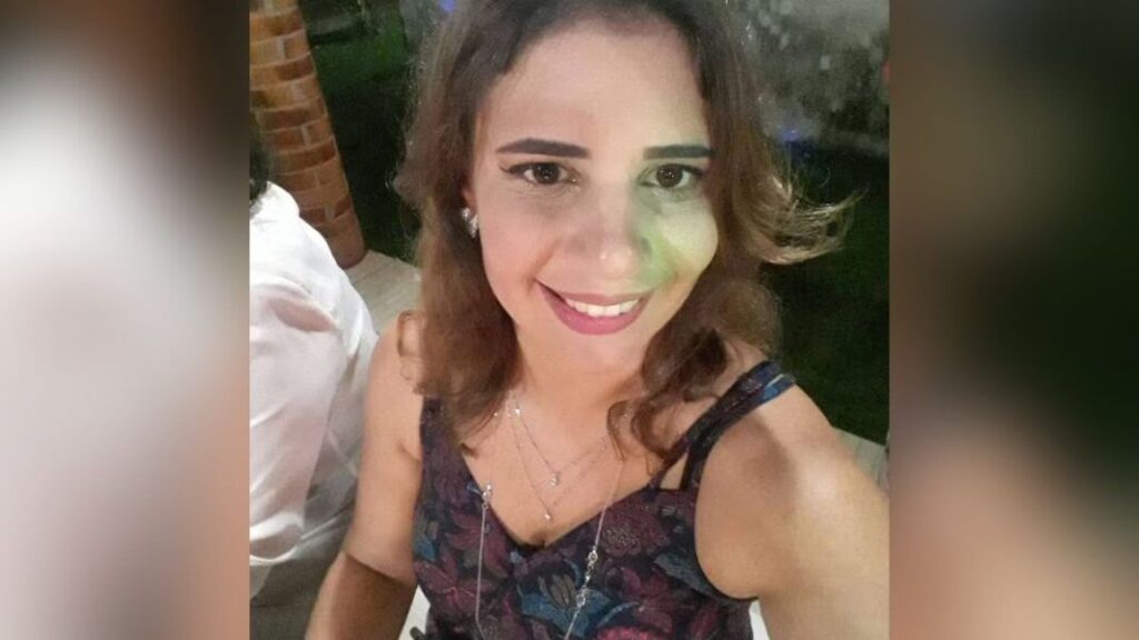 Antes de ser assassinada, professora deu chocolates e bilhetes motivacionais aos alunos