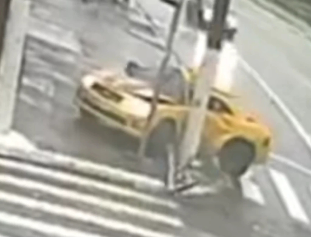 Carro (foto Reprodução Redes Sociais)