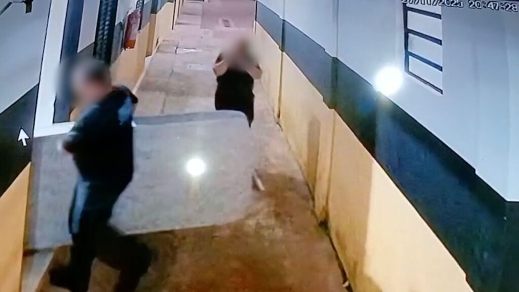 Câmeras flagram casal de policiais penais indo dormir junto em presídio; VEJA VÍDEO!