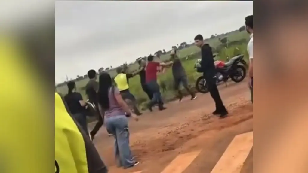 Briga durante prova prática de moto acaba em ‘capacetadas’ em Jardim; VEJA VÍDEO!