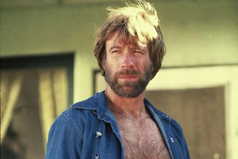 Morre Chuck Norris, lenda dos filmes de ação, aos 86 anos