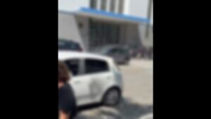 Alunos cantam “atirar pra matar” em marcha no Centro de Florianópolis; VEJA VÍDEO!