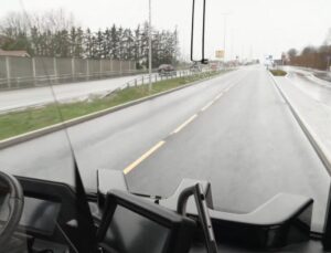 Ônibus sem motorista é inaugurado em país e surpreende; VEJA VÍDEO