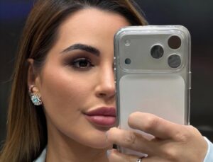 MP afirma que Deolane Bezerra escolheu dividir cela por causa de síndrome do pânico