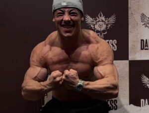 Gabriel Ganley, fisiculturista morto aos 22 anos, já relatou ganho de 20 kg em dois dias; VEJA