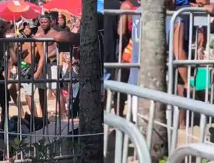 Homem é agredido após assediar mulheres e tentar roubar ambulante; VEJA VÍDEO