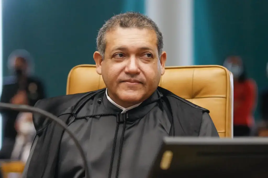 AtlasIntel vira assunto mais comentado e transforma  pesquisa em batalha eleitoral; entenda