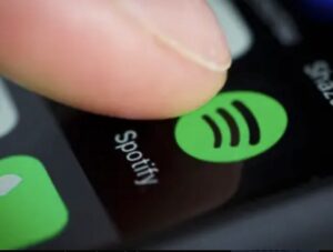 Spotify perde relevância após punir cantores por uso de robôs; saiba quem foi o campeão