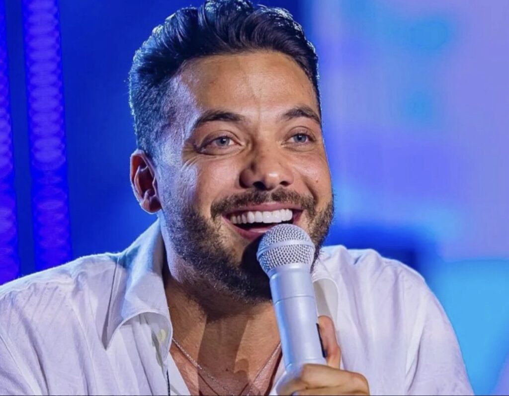 Wesley Safadão interrompe show e faz apelo sobre eleições; Veja Vídeo!