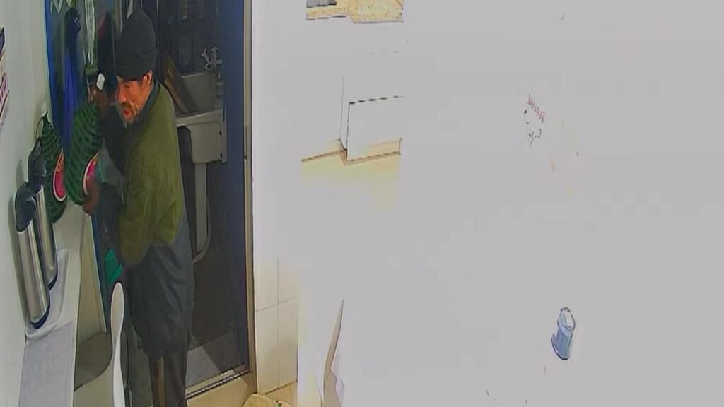 Homem invade clínica e furta 10 litros de quentão sem álcool; VEJA VÍDEO