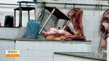 Vídeo mostra rato em cima de carne no Mercado Municipal; Assista!