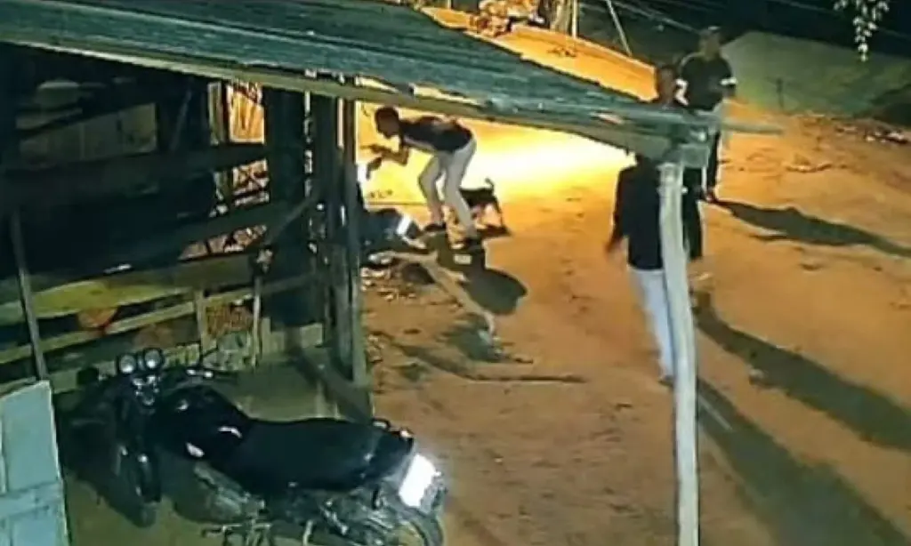 Garis são xingadas e agredidas por influenciador durante trabalho; VEJA VÍDEO!