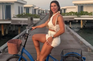 Ana Paula Minerato relata dificuldade para andar de bicicleta durante viagem às Maldivas