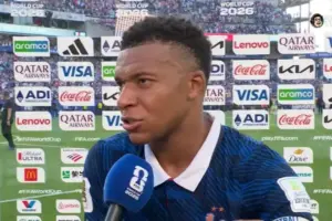 Arrogância? Mbappé recusa aperto de mão de goleiro do Paraguai, Orlando Gill; VEJA VÍDEO!