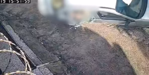 Vídeo mostra criança de 3 anos que morreu sendo arremessada de carro; Assista!