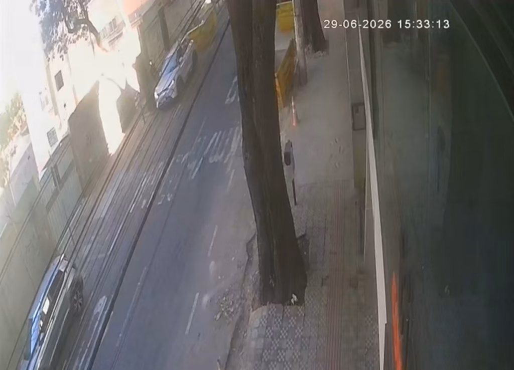 Suspeita de matar idosos em BH descartou objetos em caçamba e entrou em carro de luxo; VEJA VÍDEO