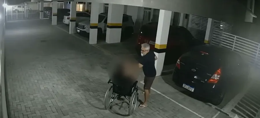 Pai agride filho cadeirante com socos em condomínio em João Pessoa; VEJA VÍDEO!