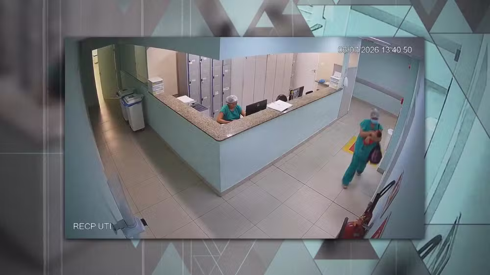 Enfermeira é presa após tentar retirar recém-nascida escondida em bolsa de maternidade; veja vídeo