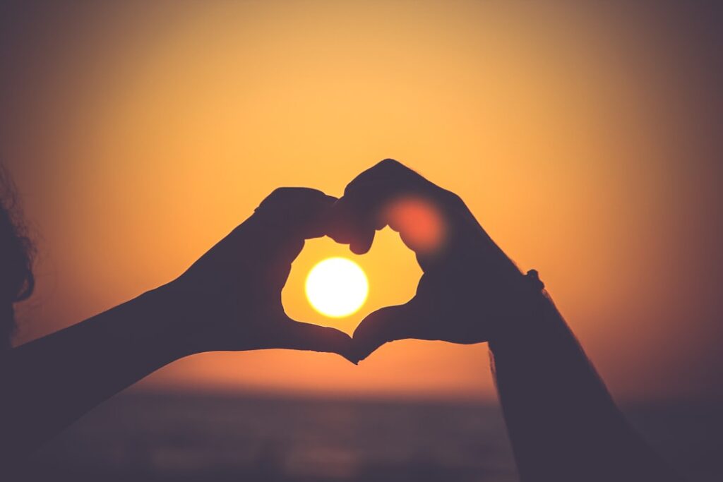 3 signos que poderão ter surpresas no amor em agosto; SAIBA QUAIS!
