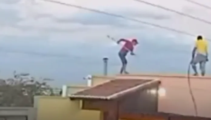 Homem sofre descarga elétrica e cai de telhado no Ceará; veja vídeo