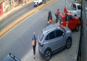 Policial militar de folga flagra assalto e atira em dupla armada no Barreiro, em BH; VEJA VÍDEO!