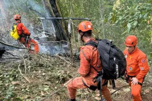 Saiba quanto turistas pagaram por voo de helicóptero que caiu no Rio