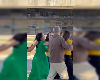 Candidatas do PL trocam chutes e empurrões em encontro de apoiadores de Bolsonaro; VEJA VÍDEO!