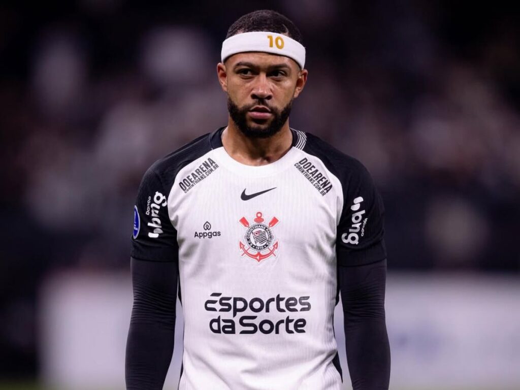 Memphis desabafa após pênalti perdido na eliminação do Corinthians: “Sem dormir”