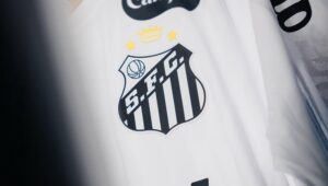 Santos vai indenizar torcedor atingido no olho durante tumulto após jogo; entenda!