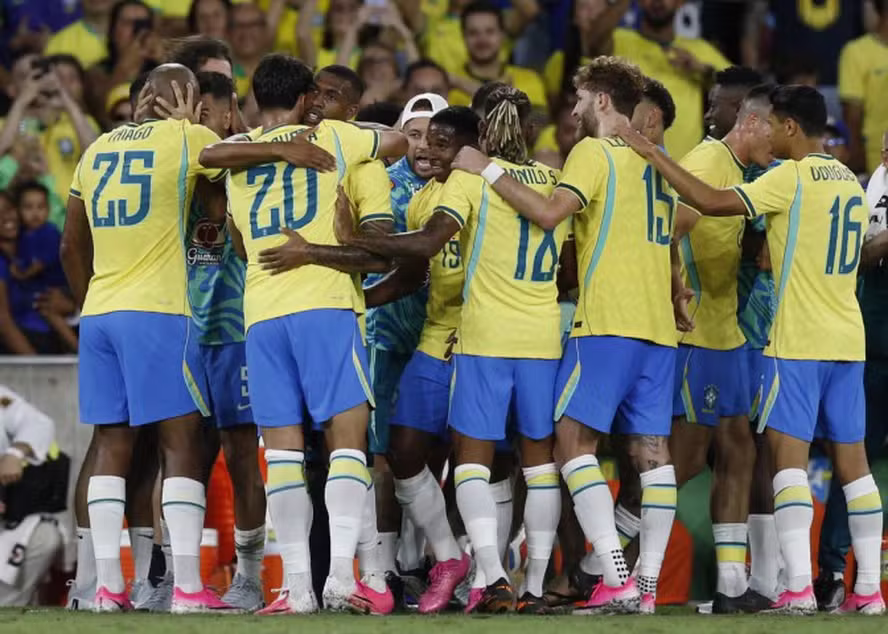 Saiba qual craque da Seleção Brasileira sinalizou apoio a Lula