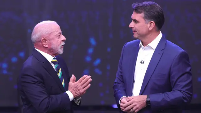 Saiba quando será o próximo debate entre Lula e Flávio Bolsonaro, o horário e onde assistir