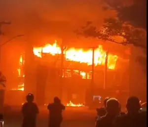 Em meio a manifestações pró-Lula, Universidade Federal de PE é atingida por incêndio; VEJA VÍDEO!