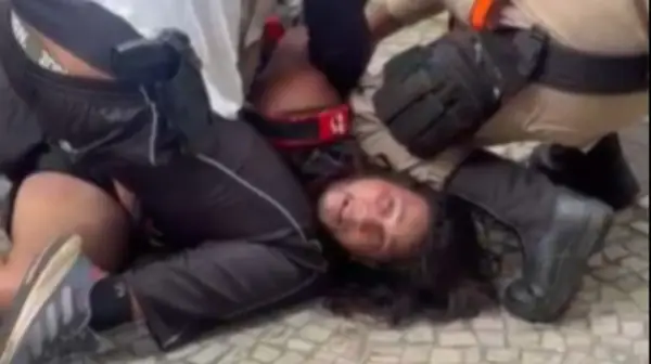 Entregador sofre convulsões e desmaia durante abordagem da Guarda Municipal no Rio