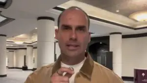 Eduardo Bolsonaro pede pressão internacional para não reconhecer vitória de Lula e fala em fraude eleitoral