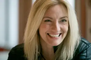 Cantora canadense Sass Jordan morre aos 65 anos