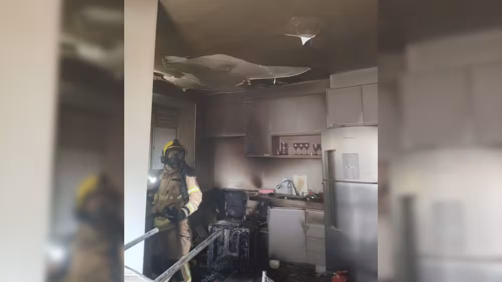 Pão de queijo esquecido no forno provoca incêndio em apartamento e mobiliza bombeiros