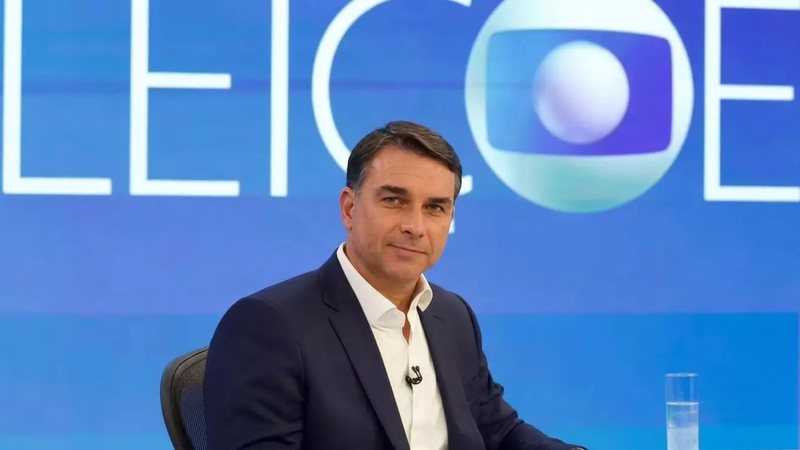Panelaço é convocado nas redes sociais durante sabatina de Flávio Bolsonaro na Globo