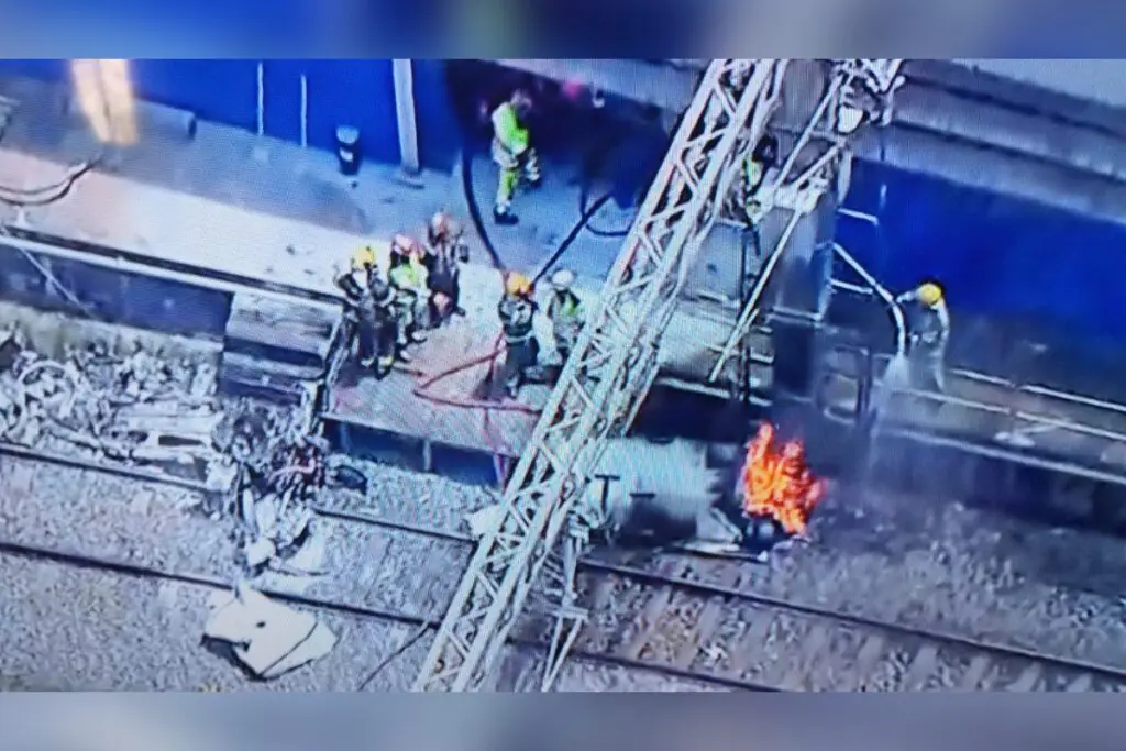 VÍDEO: Avião de pequeno porte cai em pátio do metrô de Belo Horizonte