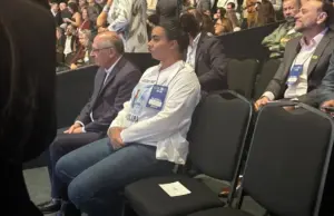 Lula leva mãe da menina Ana Clara para acompanhar debate da Globo