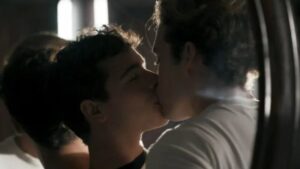 Casal gay dá beijão em horário nobre da Globo; veja como foi a cena