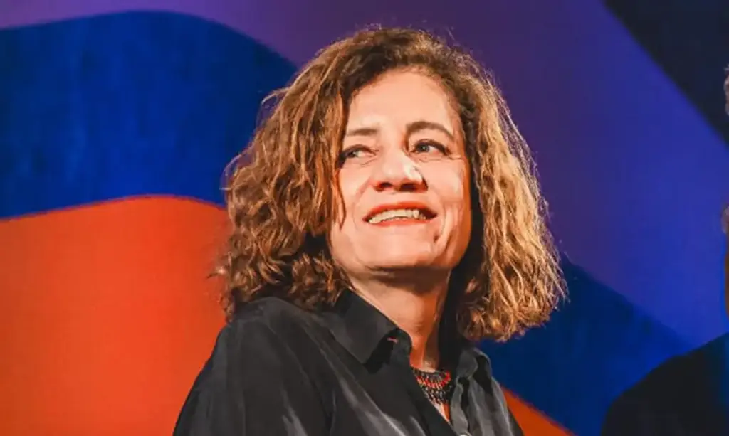 Miriam Leitão passa mal ao vivo e assusta apresentadora; veja vídeo