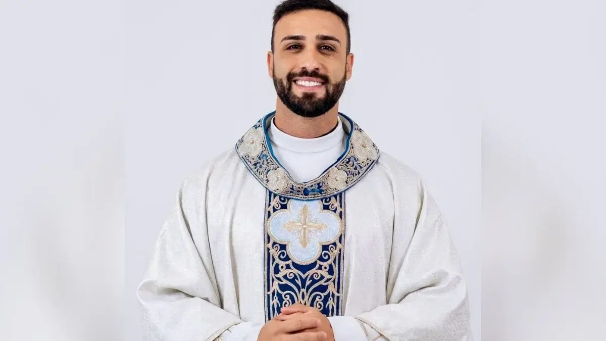 Saiba quem é o “padre galã” que viralizou pela aparência em MG