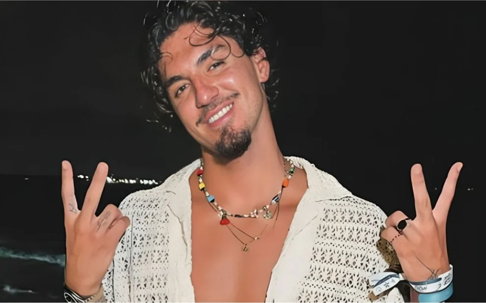 Gabriel Medina Instagram 1 Fixed Large
