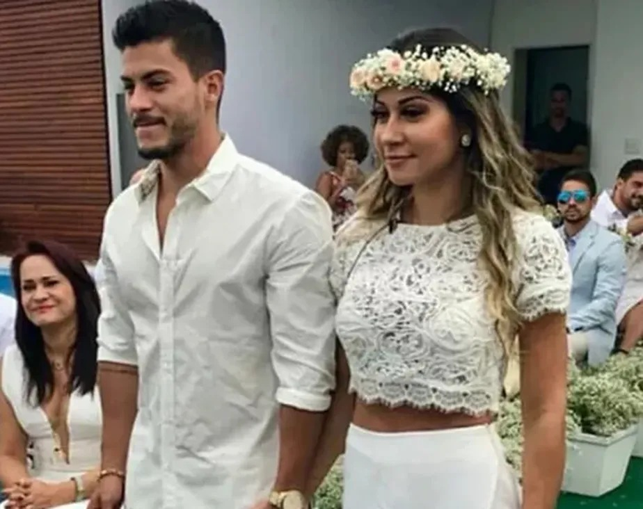 Arthur Aguiar e Maíra Cardi (Foto Reprodução Instagram)
