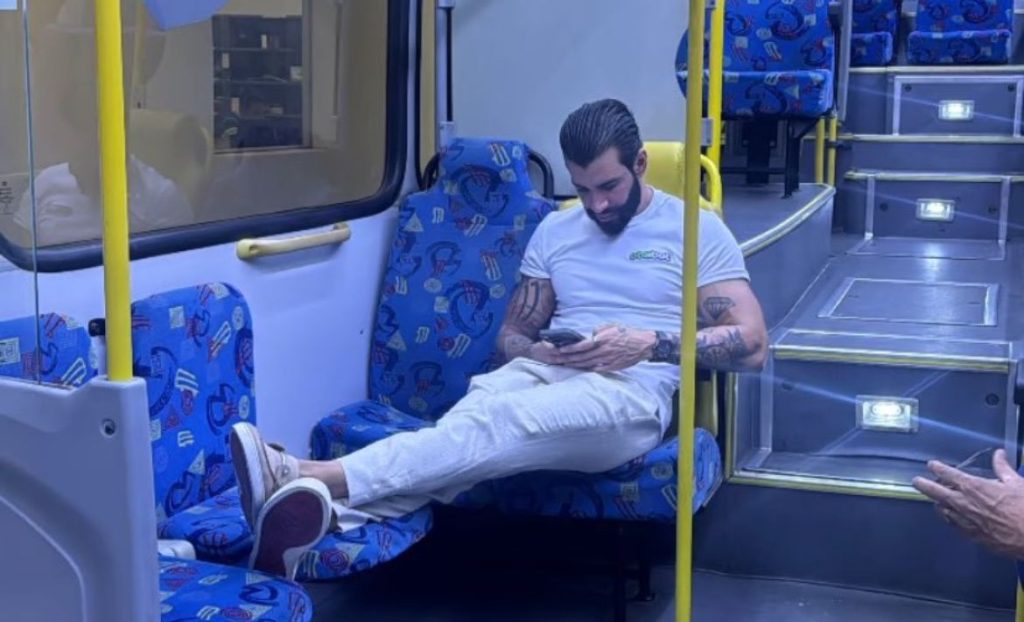 Gusttavo Lima Onibus (1)