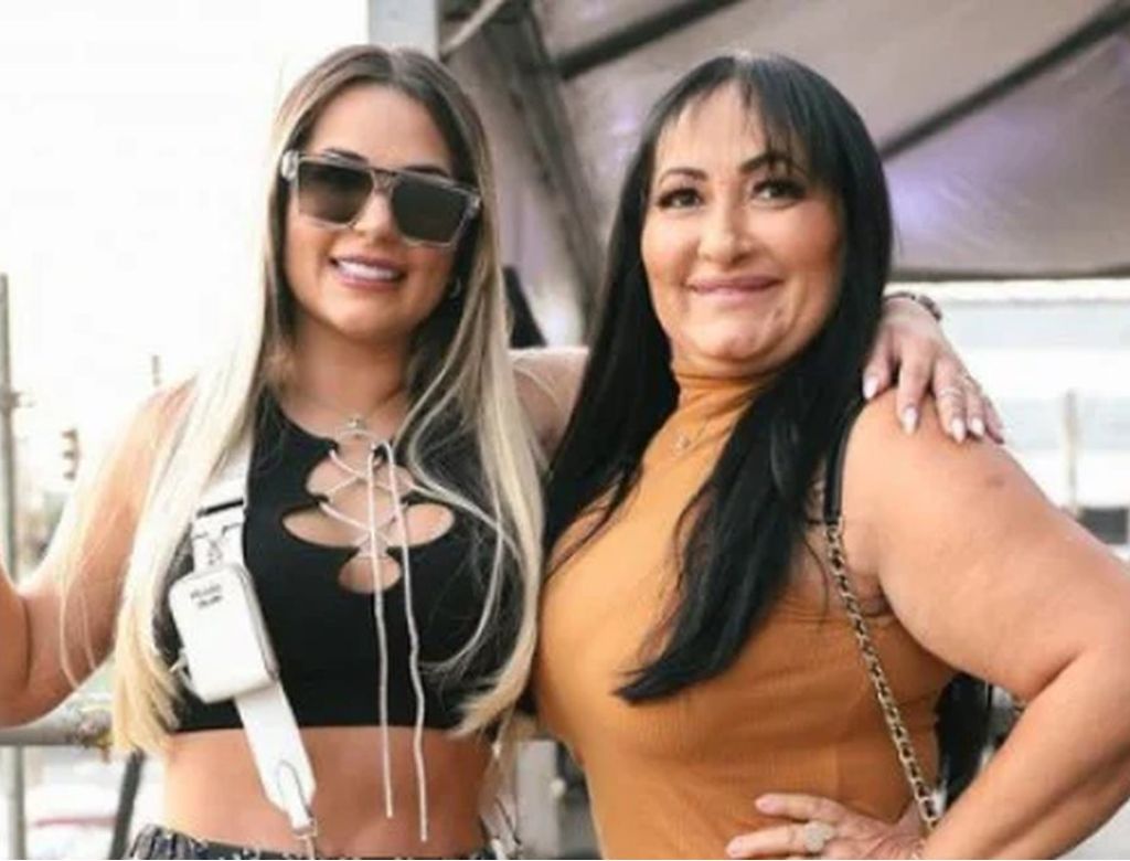 Deolane E Família (Foto: Reprodução/redes sociais)