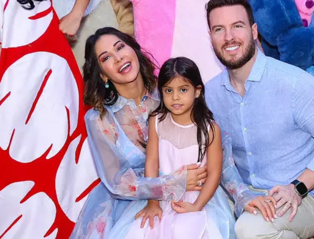 Maíra Cardi e família (Foto Reprodução Redes Sociais)