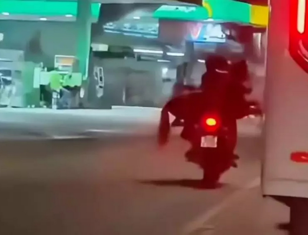Cavalo Na Moto (foto Reprodução Redes Sociais) 2